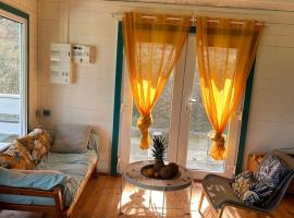 Chalet Zandolis et Cocotiers, hotel v destinaci Les Trois-Îlets