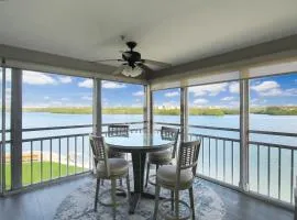 Bayfront 3BR 2nd floor Siesta Key condo with private beach access