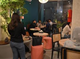 LOKAL Flagship x Karachi - DHA, hotel di Karachi