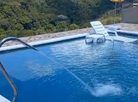 Rancho do andi, hotel en Igaratá