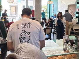 LOKAL Flagship x Karachi - DHA, hotel Karacsiban
