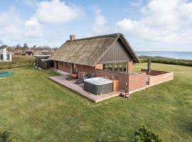 Cozy Home In Lemvig With Jacuzzi, hotel v destinaci Lemvig