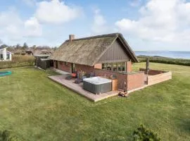Cozy Home In Lemvig With Jacuzzi