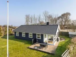 3 Bedroom Nice Home In Middelfart