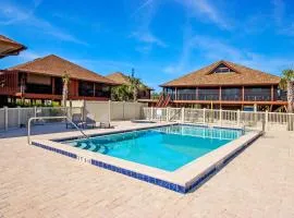 Poolside Paradise - Family-Friendly Villa on Sanibel Island - Private Beach