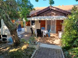 Villa Capbreton proche plage résidence avec piscine, Cottage in Capbreton