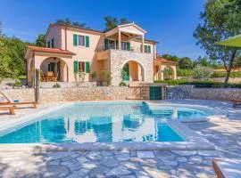 Pet Friendly Home In Koromacno