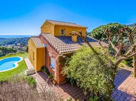 Stunning Home In Arenys De Munt, hotel i Arenys de Munt