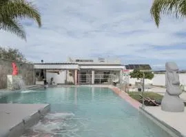 Villa Adán con piscina majestuosa