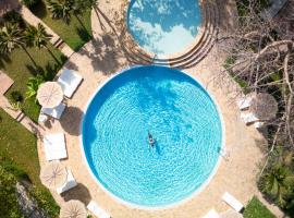 Les Palétuviers, hotel v destinaci Toubakouta