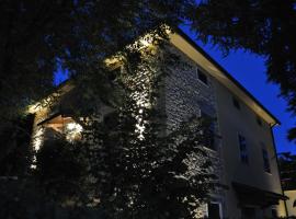 Relais des Roches, obiteljski hotel u gradu 'Sona'