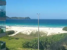 304 CM - LUXO COMPLETO em frente a praia 3Q Piscina