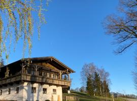 Berg-Panorama-Ferienwohnungen Gut-Lichtenau โรงแรมในเฮาเซนแบร์ก
