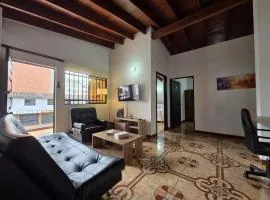 5StarHomes - Casa privada cerca al Estadio y la 70