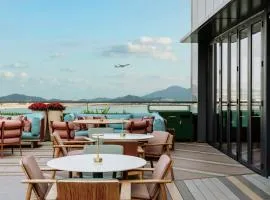 Sheraton Hong Kong Tung Chung Hotel