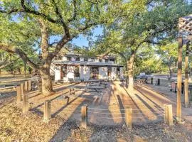 Tranquil Retreat w/Hot-Tub 10-Mins to Downtown!
