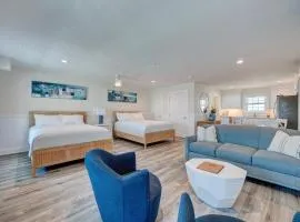 2006 Queen Suite, 2nd Floor Cove