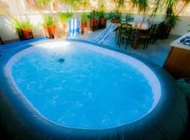 Old Style by the sea, roof terrace with heated pool, outdoor kitchen, Ladispoli