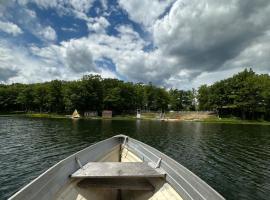Lake House Lodge, khách sạn ở Lupton