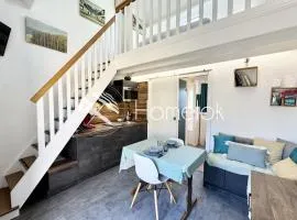 Maisonnette de charme Bord de mer Piscine