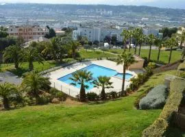 Studio équipé dans une résidence avec piscine à 10mn du centre ville