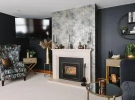 Tobela House, Sleeps 10, Ultra Luxury