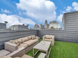 Skyline view of Downtown Dallas 3 story home!