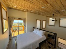 Tiny Cabin #1 at The Cedars, hotel v destinaci Kanab