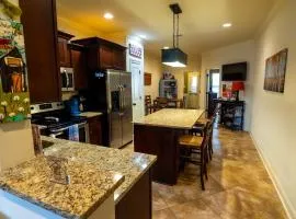 Mins to Ole Miss Private Yard Communal Pool Grill