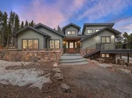 34 Acre Escape Games Hiking Pool Table Bicycles