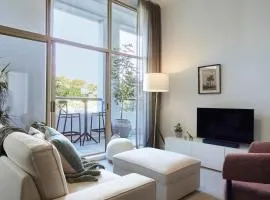 Surry Hills Loft-Style Heritage 1BR - Indoor Pool, Sauna & Gym