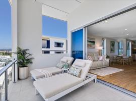 Azzure Bokarina Penthouse- Brand New- Ocean View- Resort Style Pool- Steam Room, ξενοδοχείο σε Bokarina