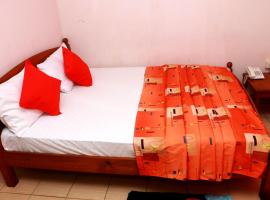 Sea Shine Beach Hotel, hotel v destinaci Uswetakeiyawa