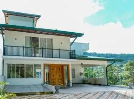Kandy Grand Ocacia