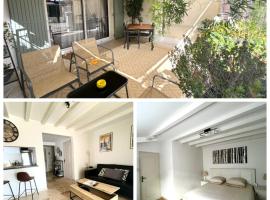 L'ALPILLE - Maison de vacances située à 10 mn à pied du centre ville de St Rémy avec place de parking privative