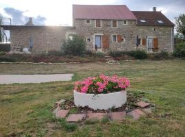 Gîte rural au Bois des Riots, ξενοδοχείο σε Montillot