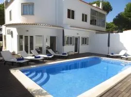 Luxury Villa with Private pool walking distance to beach and Marina