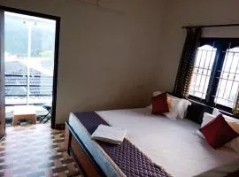 Hillview rooms with WiFi, Parking