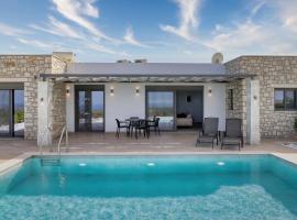 Sternes Panorama Executive Villa with Pool, by Comfortbnb, hotel a Sitia