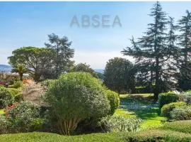 Belles terres Nice grand appartement vue mer et jardin,piscine