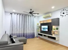 Family & Business Welcome 1-7pax at D Secret Garden-Johor Bahru Town-Mid Valley-Paradigm Mall-UTM-Dato Onn