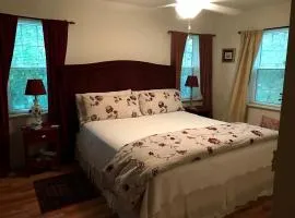 Comfortable Weekend Getaway with Breakfast Available in Elkhorn, Wisconsin