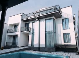 White Hotel、サマルカンドのホテル