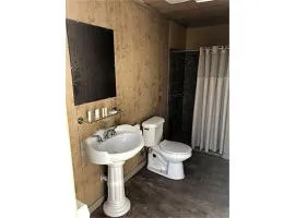 Gorgeous Nature Getaways in this Wonderful Covered Wagon Rental for 4 in Moore, Oklahoma