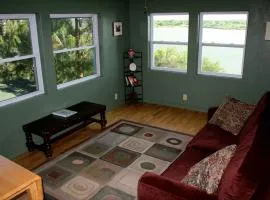 Pet-Friendly Cottage on Buchanan Lake near Marble Falls, Texas