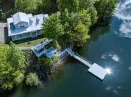 Secluded Lakefront Cabin with Private Dock on Lake Nantahala, Topton, North Carolina