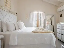 Barefoot Bliss Short Term Rental with pool in Colbeck Manor