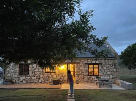 Rivierplaas Stilbaai - Church House, ξενοδοχείο σε Riethuiskraal