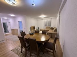 Apartament me qera Gjilan,te sheshi，Gjilan的飯店