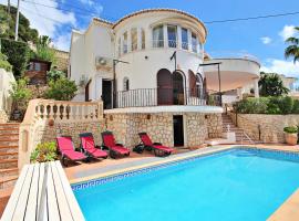 Emi - private pool & sea view villa in Benissa, hotel a Benissa